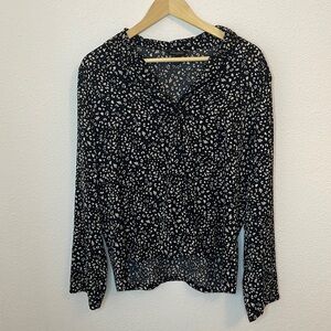 Banana Republic Button Down Collared Long Sleeve Shirt Size M